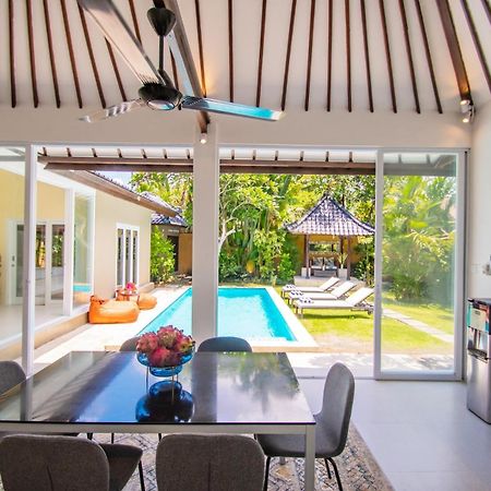 Sitara Villa Seminyak Esterno foto