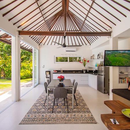 Sitara Villa Seminyak Esterno foto