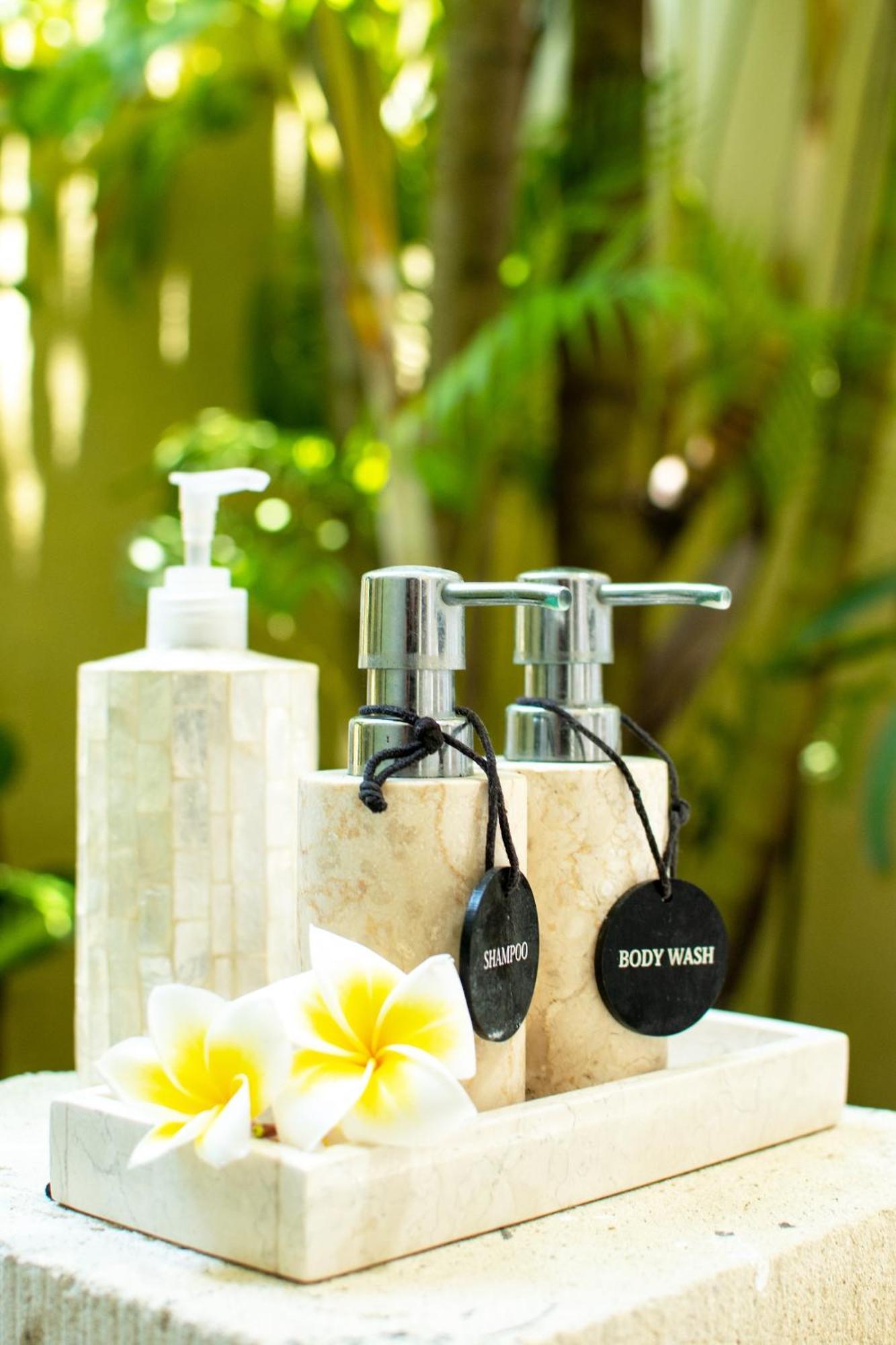 Sitara Villa Seminyak Esterno foto