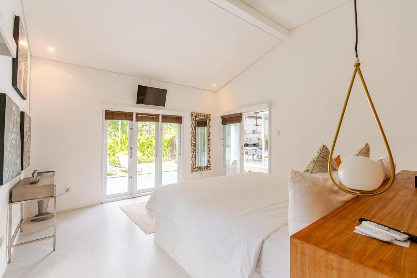 Sitara Villa Seminyak Esterno foto
